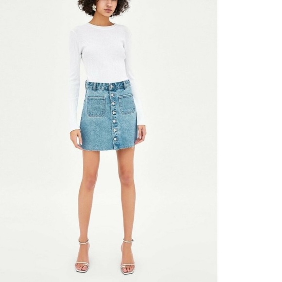 ZARA Womens Denim Jean Mini Skirt Light Wash Button Front A-Line High Rise Small - Picture 2 of 12